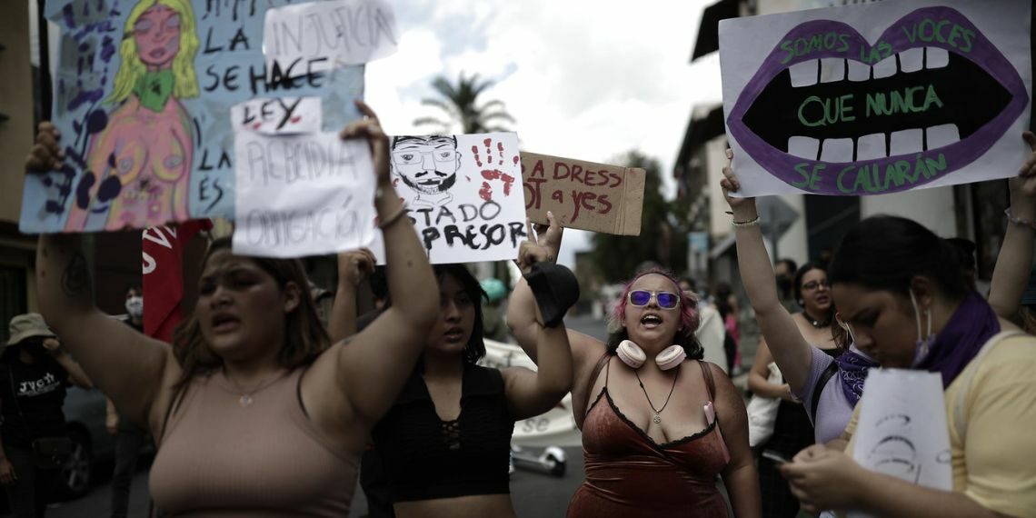Un colectivo feminista protesta en contra del Gobierno entrante de Costa Rica