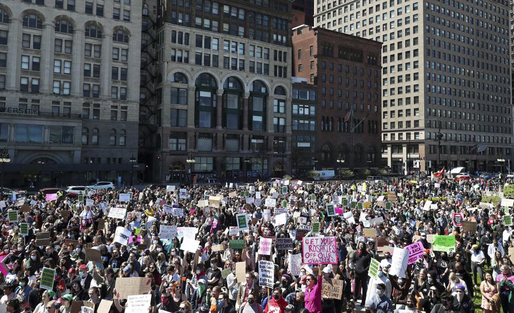 Manifestantes proaborto se reúnen en varias ciudades de EEUU