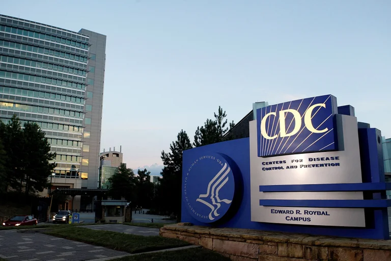Los CDC de EEUU recomendaron no viajar a cuatro países de América Latina por el aumento en los casos de COVID-19
