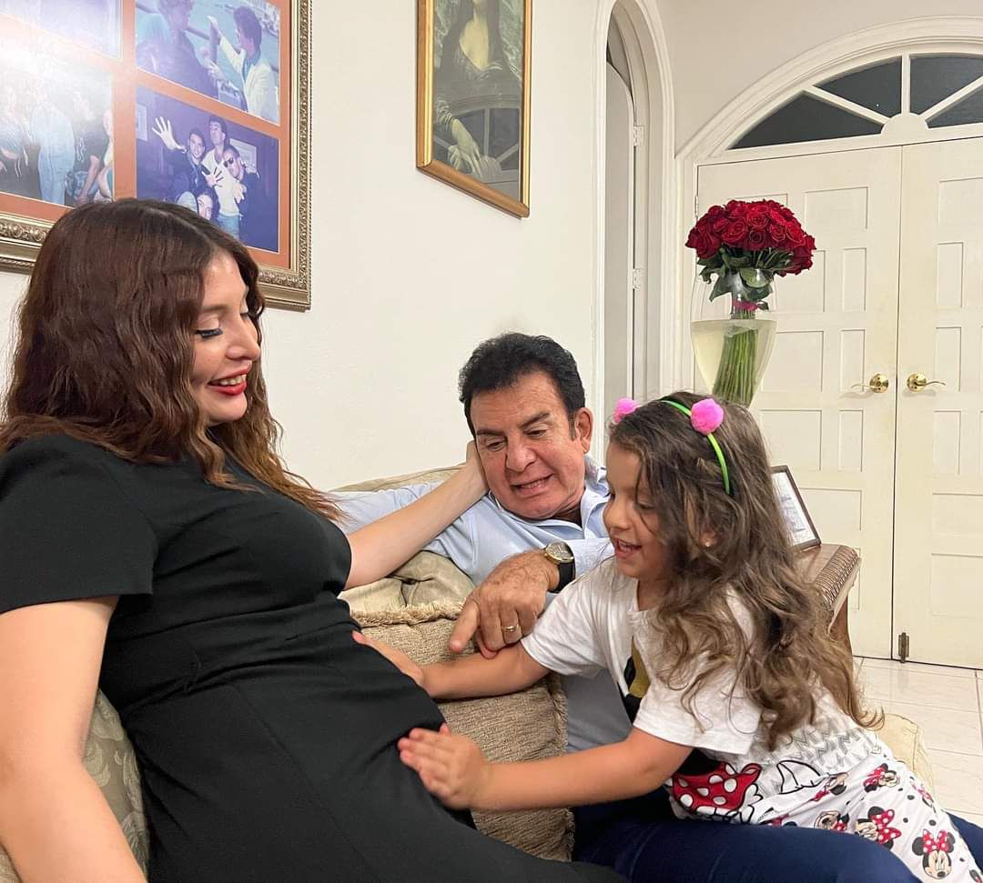 Salvador Nasralla y su esposa Iroshka esperan su segundo hijo